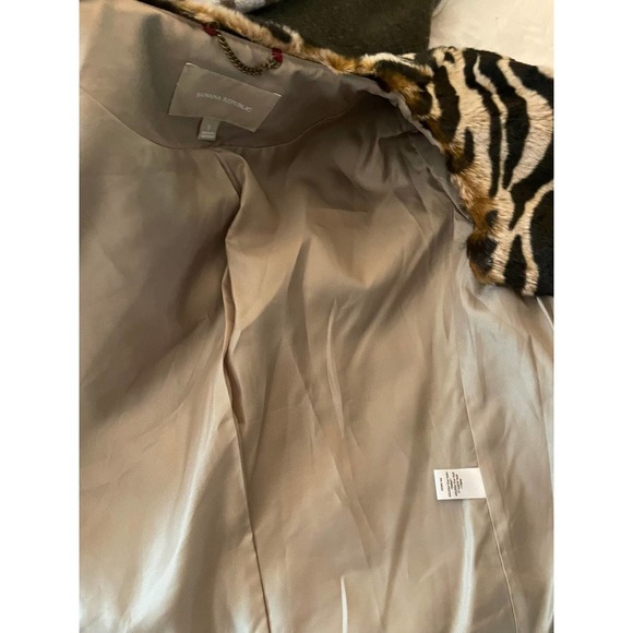 Banana Republic Womens Faux Fur Animal Print Crop Coat Jacket Size S Black - Picture 7 of 9